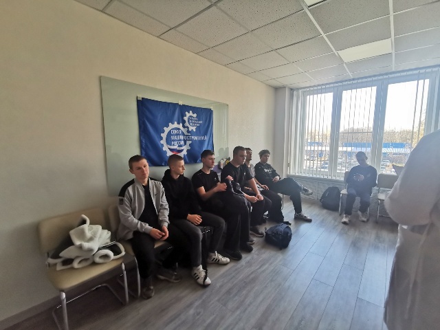 Экскурсия на завод № 423 Экскурсия на завод № 423